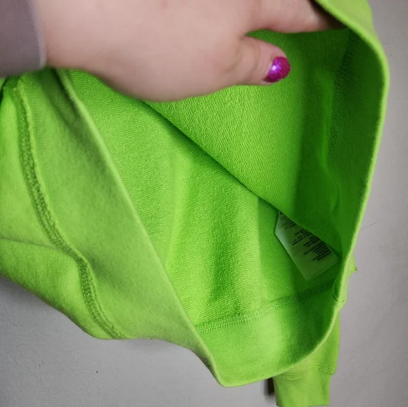 NWT Abercrombie Green Sweatshirt Heart Sequin Size Small - Picture 11 of 14